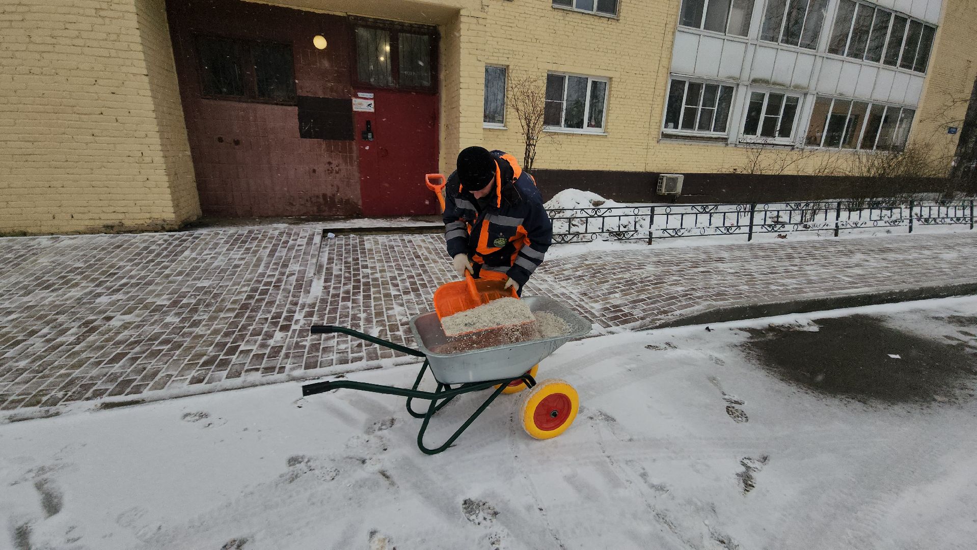 Уборка, снег, Истра, жкх,