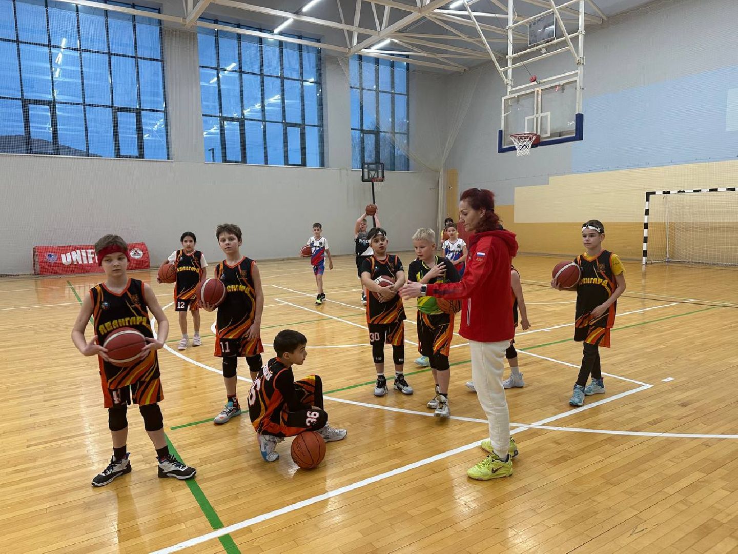 спорт, чемпионат, стадион авангард,