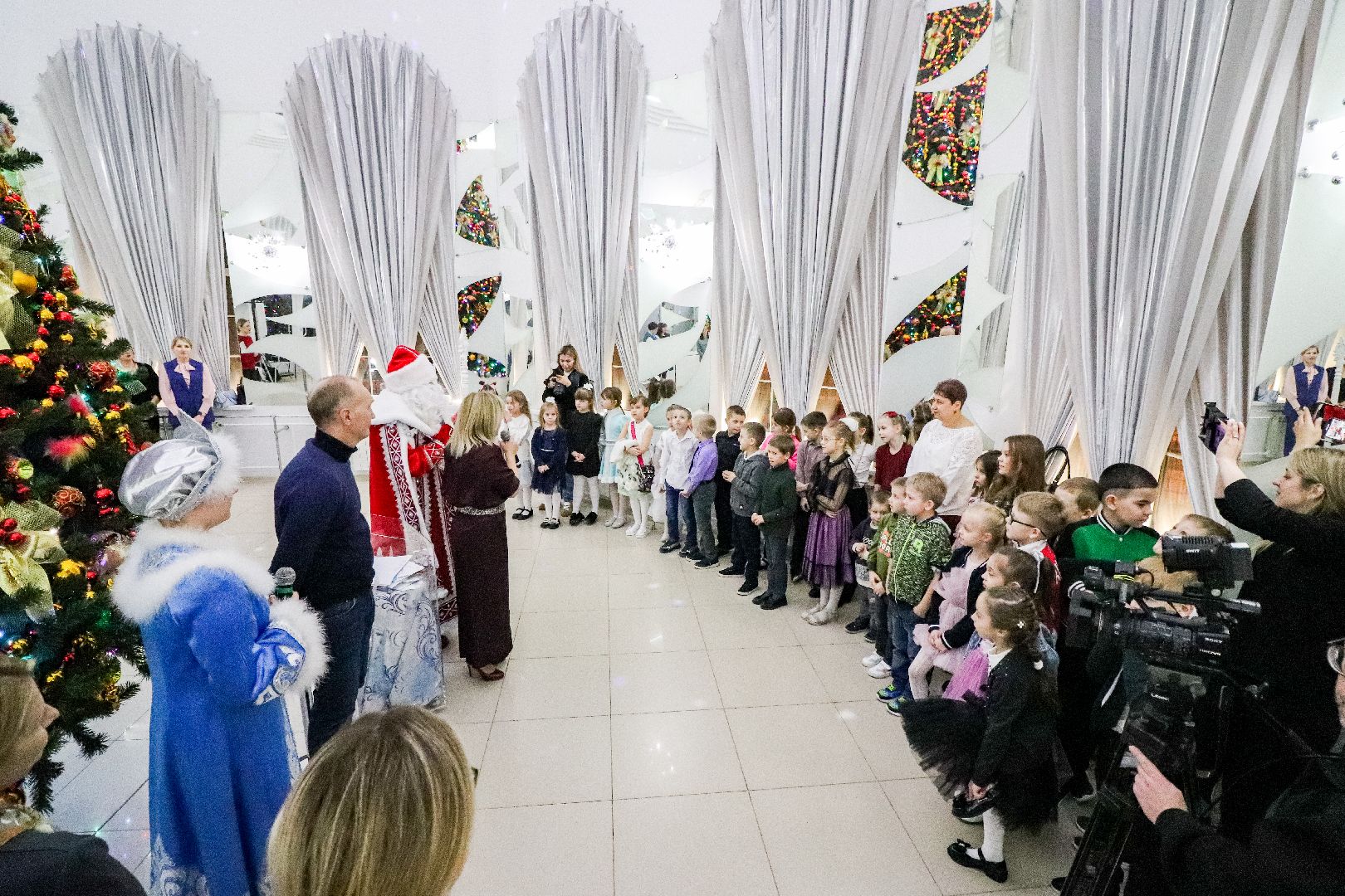 Клин, общество, дети, меценаты, экономика, подарки, помощь,