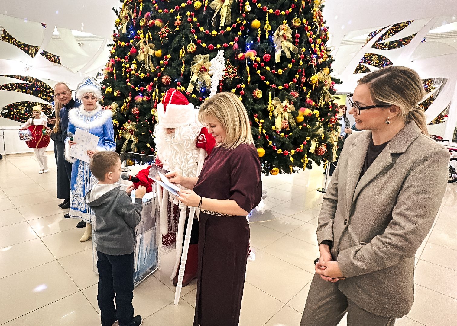 Клин, общество, дети, меценаты, экономика, подарки, помощь,