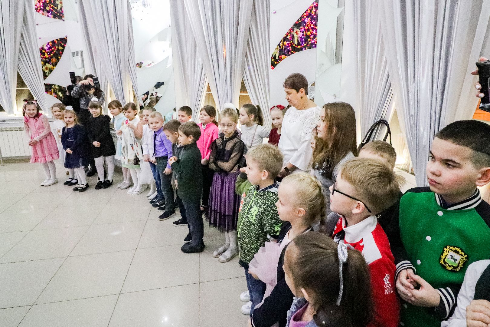 Клин, общество, дети, меценаты, экономика, подарки, помощь,