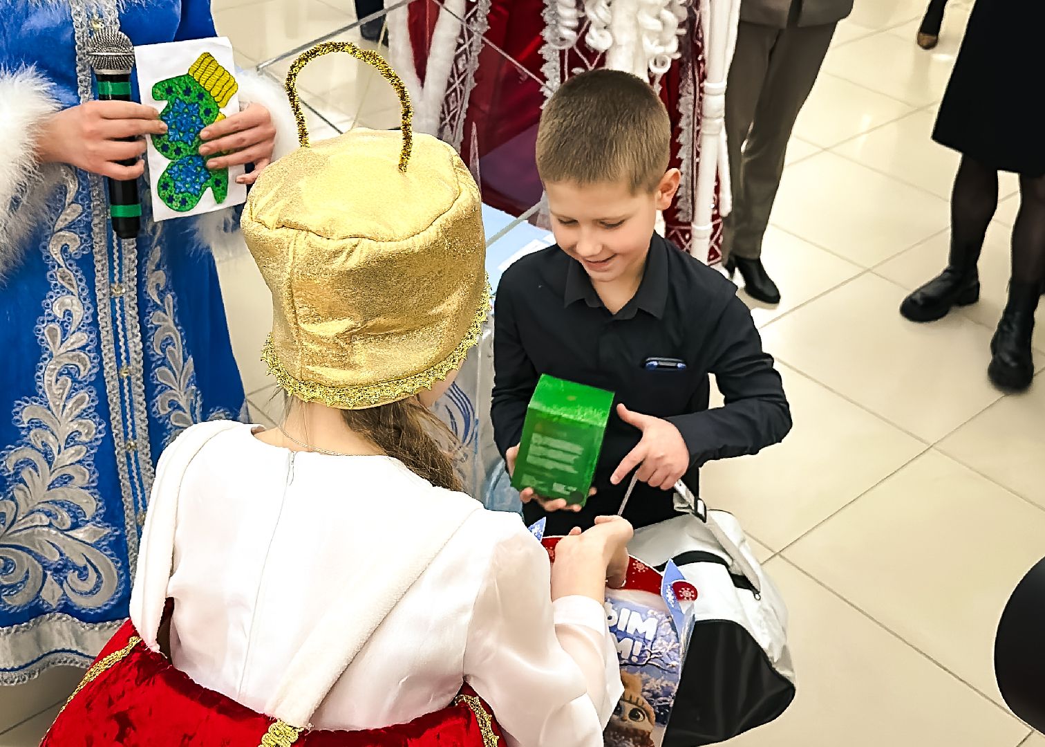 Клин, общество, дети, меценаты, экономика, подарки, помощь,