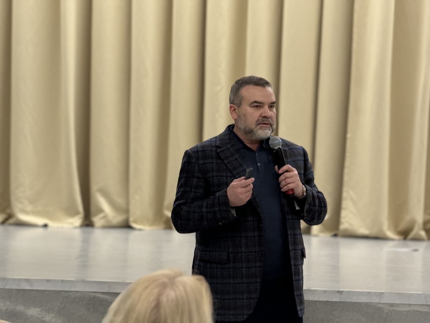 выездная администрация, полиция, жители,