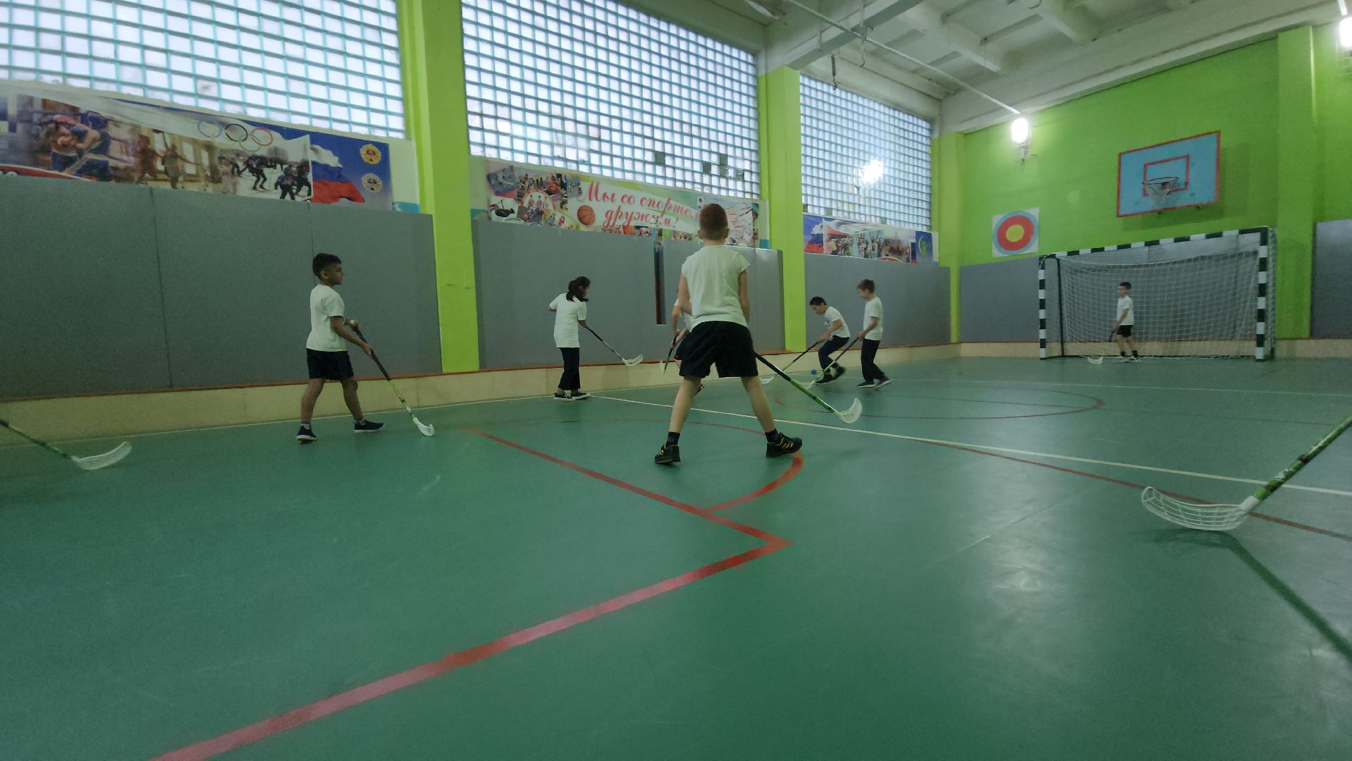 серпухов, туровская школа, вклад в будущее, оборудование для спортзала, флорбол, мини-футбол,