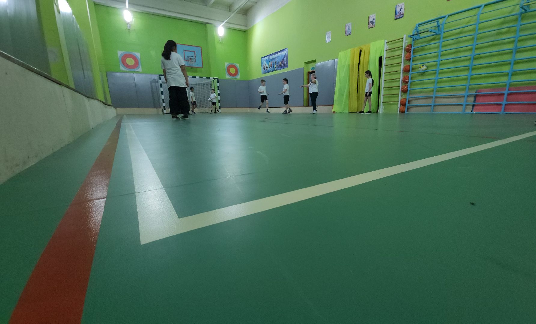 серпухов, туровская школа, вклад в будущее, оборудование для спортзала, флорбол, мини-футбол,