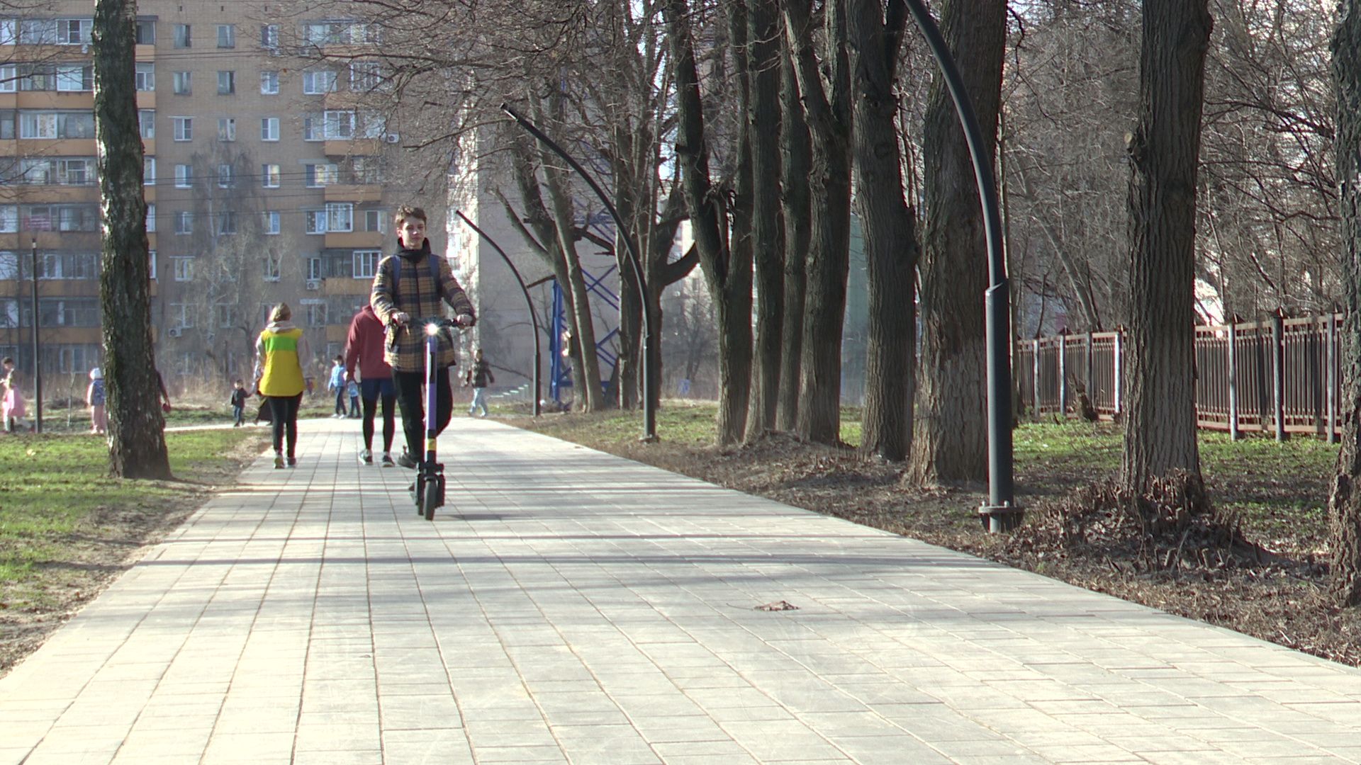 Реутов, электросамокаты, водители, ПДД, дорога, авария, шеринг