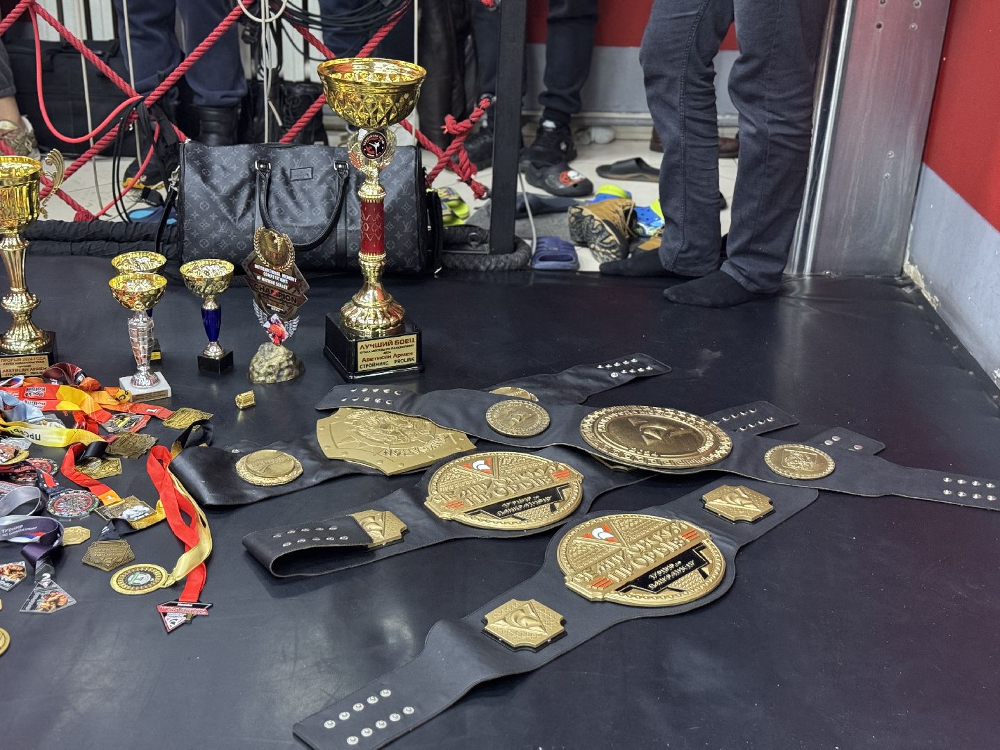 смешанные единоборства, боевое самбо, спорт, Юный чемпион, Чемпионат России по самбо, мма, Чемпионский пояс,