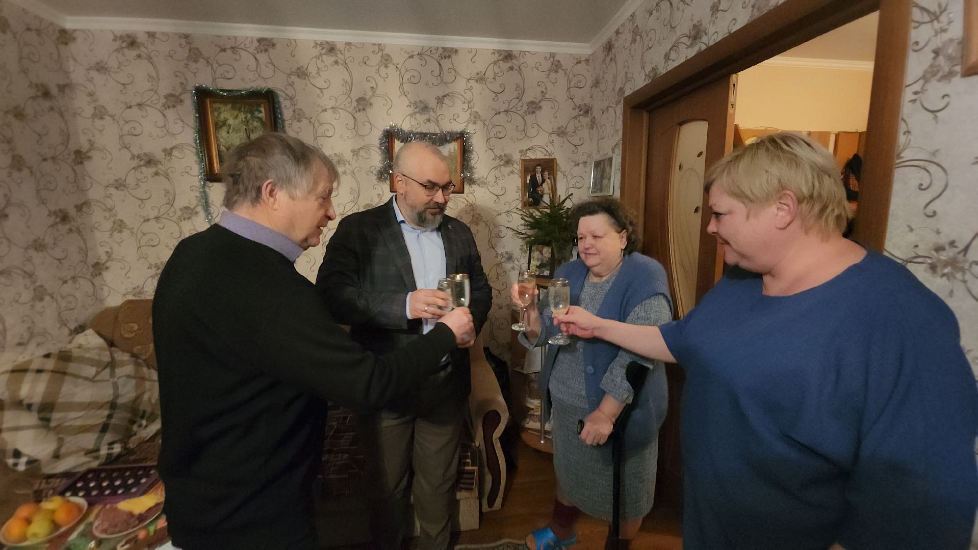 серпухов, юбилей, золотая свадьба, депутат, улица центральная,