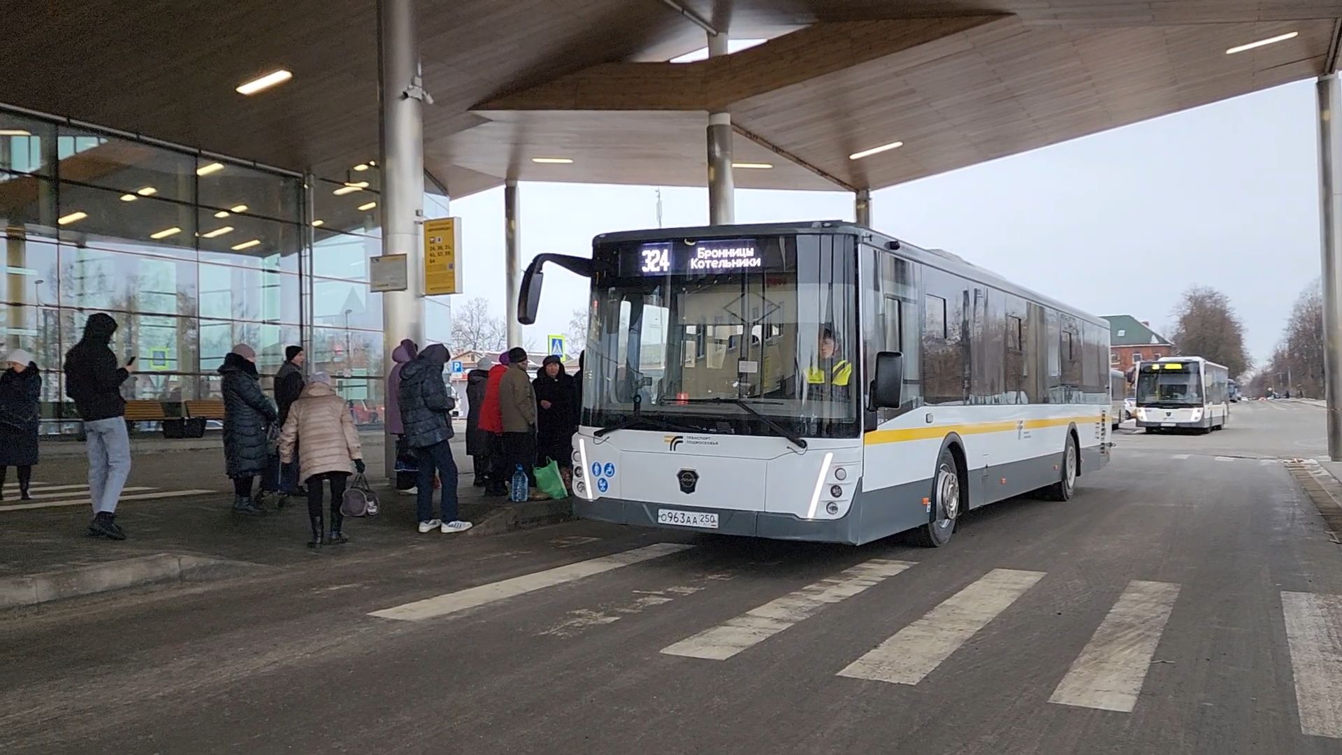 Бронницы, Новый автобус, Новые автобус в Бронницах, Новый автобус Бронницы-метро Котельники, Новый ЛиАЗ в Бронницах, Комфортный автобус в Бронницах, вертикалки,