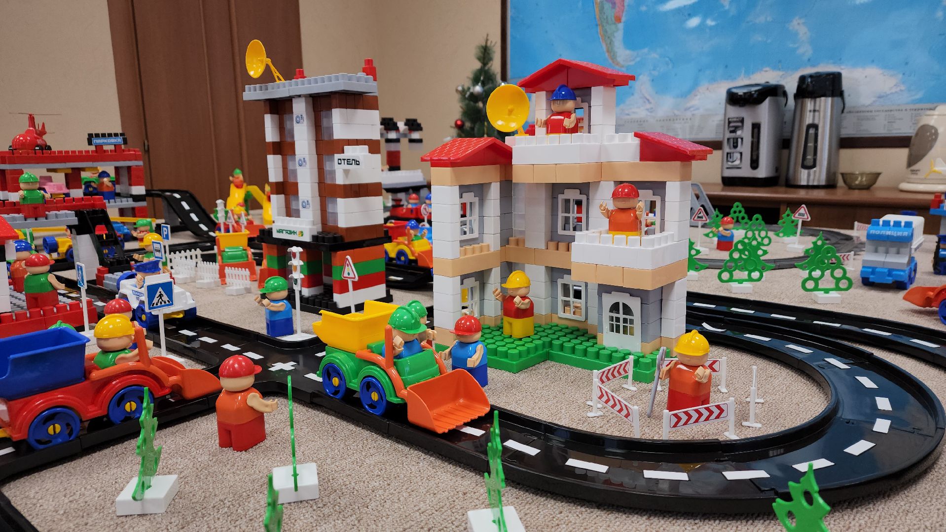 пушкино, конструкторы, импортозамещение, отечественное оборудование, компания, развитие производства, товары для детей,безопасность детей, детсад, уникальная работа,