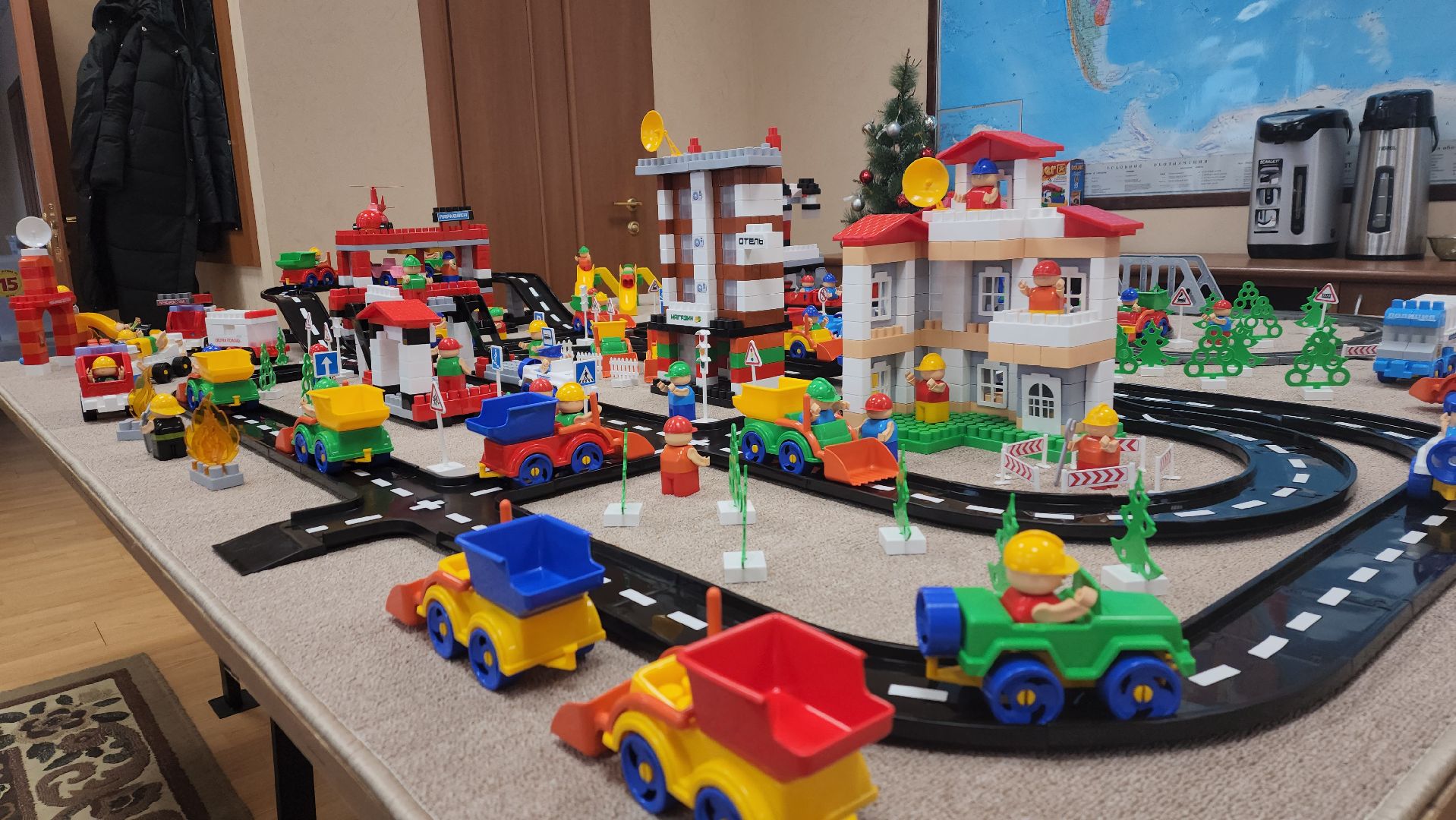 пушкино, конструкторы, импортозамещение, отечественное оборудование, компания, развитие производства, товары для детей,безопасность детей, детсад, уникальная работа,