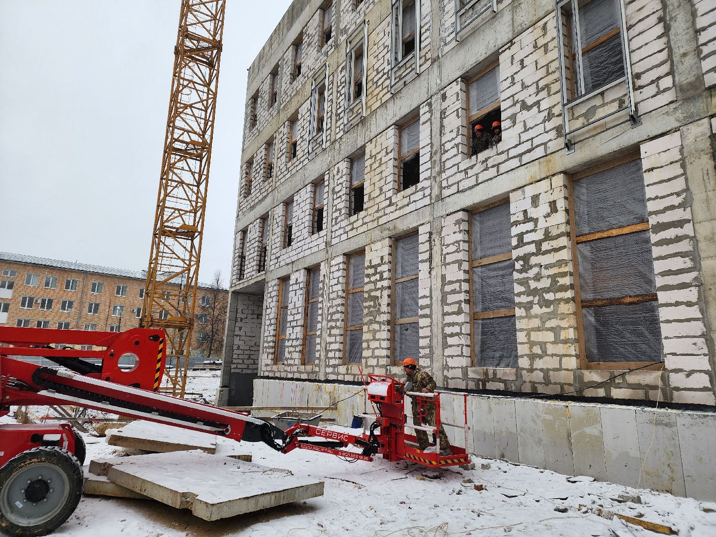 Чехов, детская поликлиника, строительство, улица Мира, готовность объекта, остекление, кровля, инженерные сети, нацпроект здравоохранение, губернатор московской области,госпрограмма московской области,