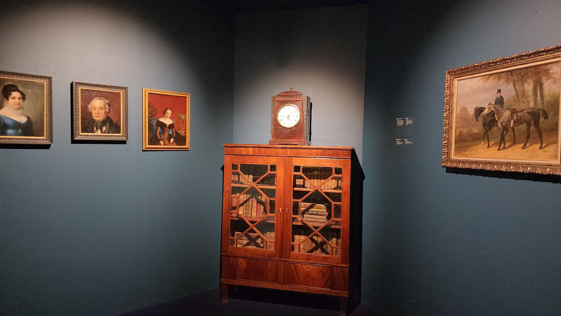 Часы, Джон Толкин, Музей, Истра,