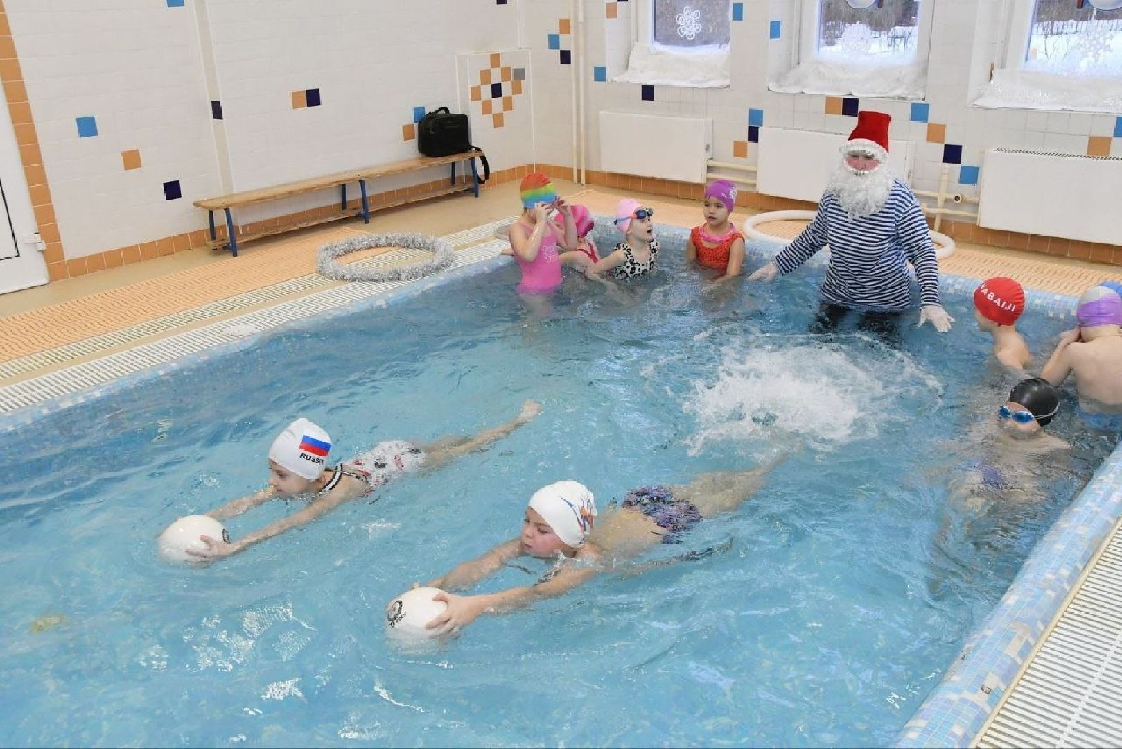 школа Перспектива, Власиха школа Перспектива, детский сад с бассейном, бассейн в детском саду, Бассейн в Перспективе, вертикалки