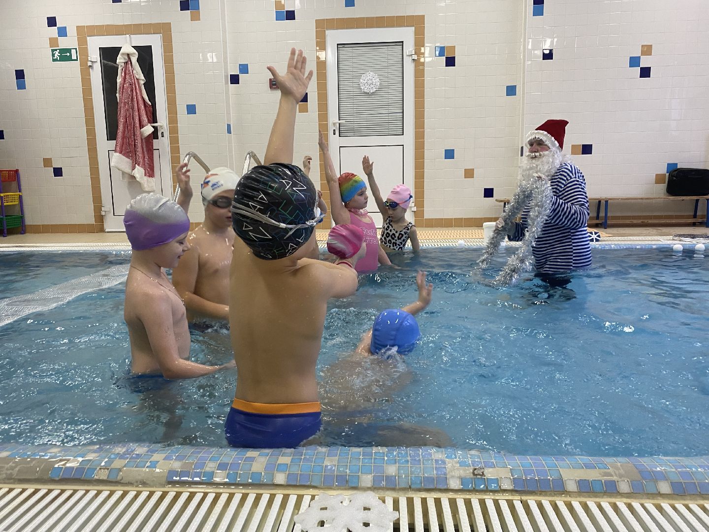 школа Перспектива, Власиха школа Перспектива, детский сад с бассейном, бассейн в детском саду, Бассейн в Перспективе, вертикалки