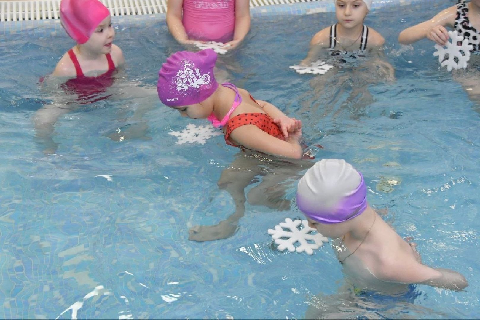 школа Перспектива, Власиха школа Перспектива, детский сад с бассейном, бассейн в детском саду, Бассейн в Перспективе, вертикалки