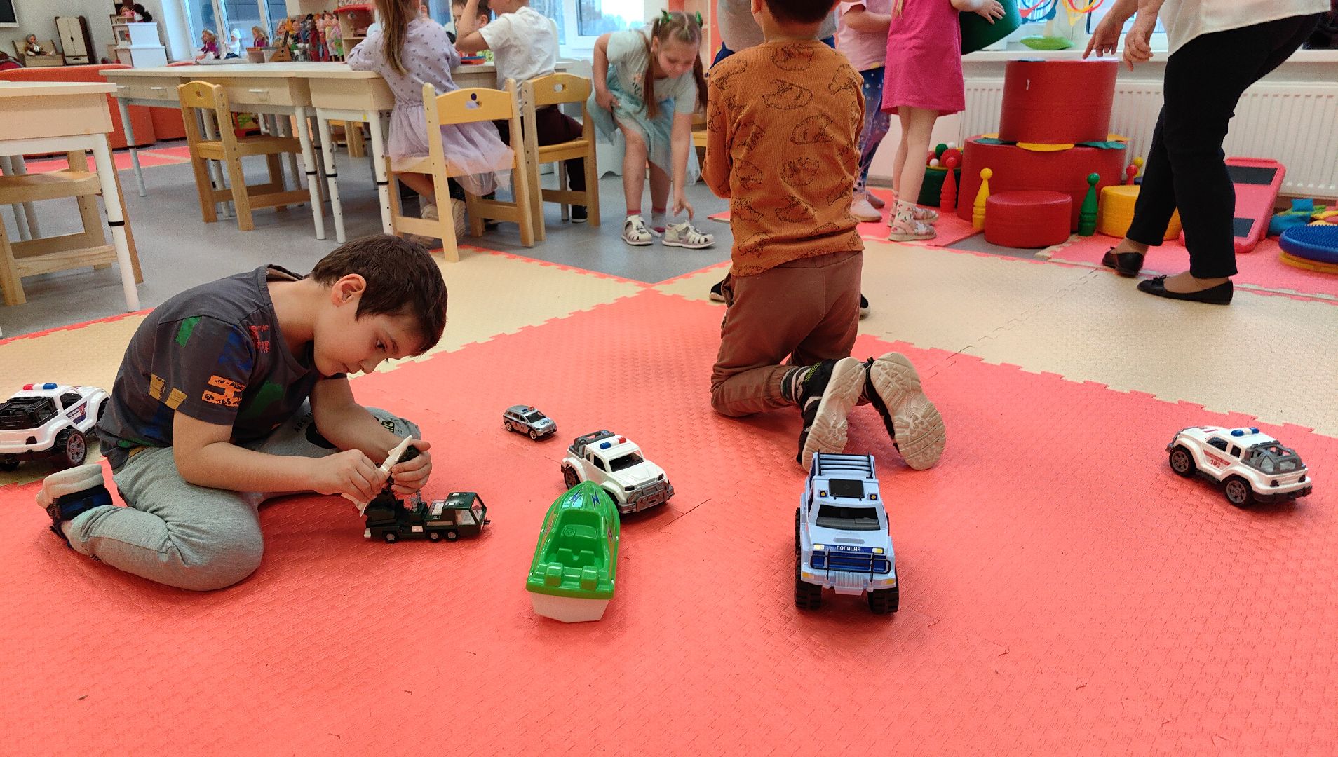 детский сад, детские группы, оснащение, площадка, зал, родители,