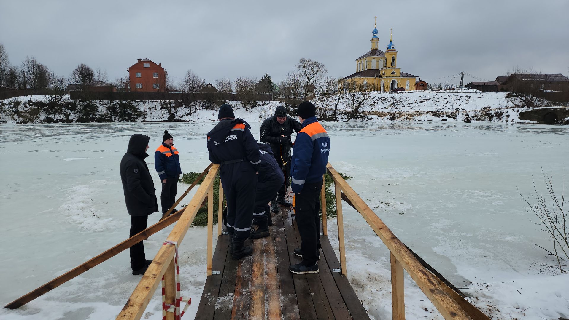 Купели, Дайверы, Мособлпожспас, МЧС, крещенские купания, Руза, Рузский округ, вертикалки,