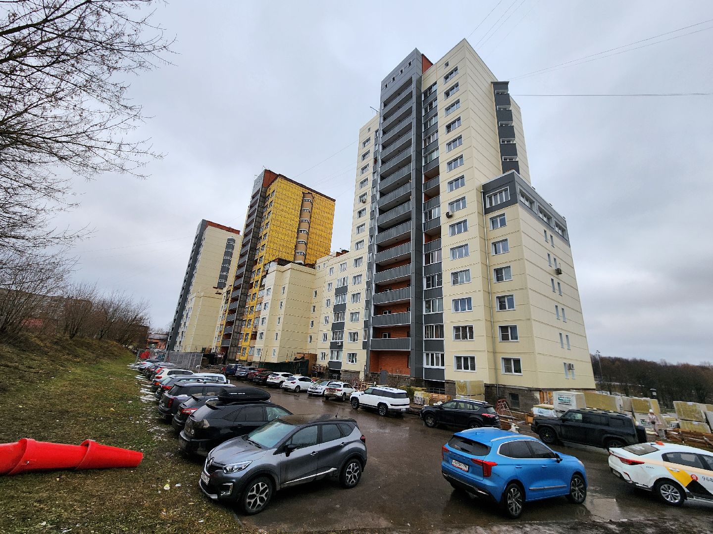 Чехов, улица Дружбы, жилой комплекс Посейдон, капитальный ремонт фасада, вертикалки,