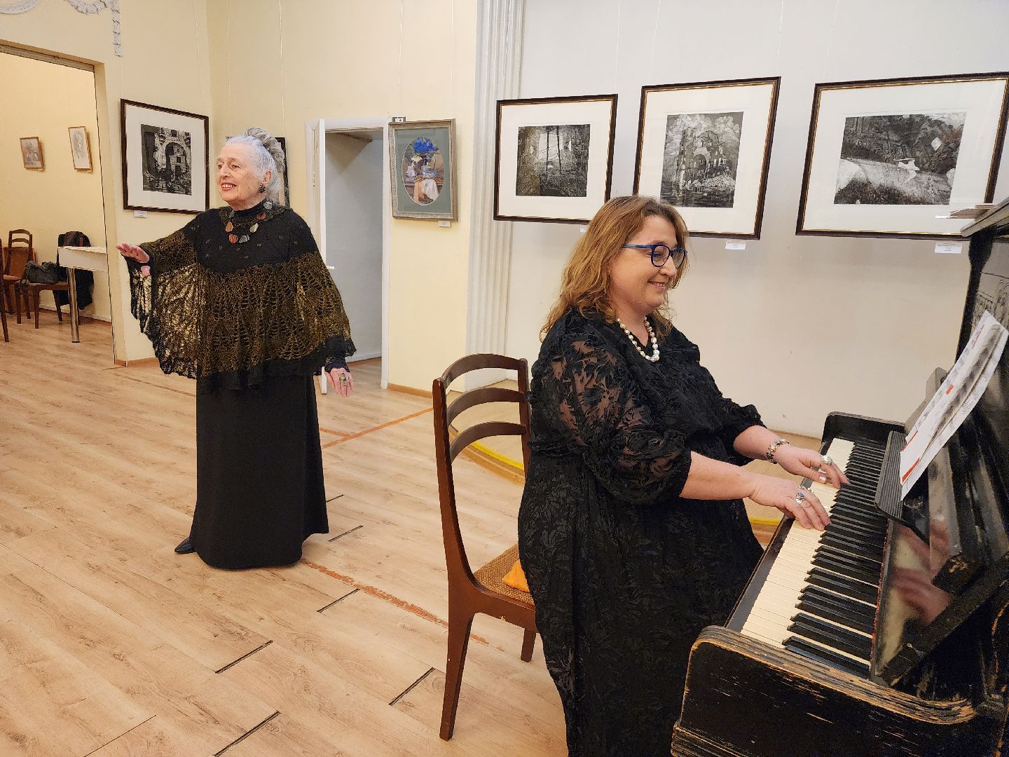 фрязино, художественная выставка, молодые художники, живопись,