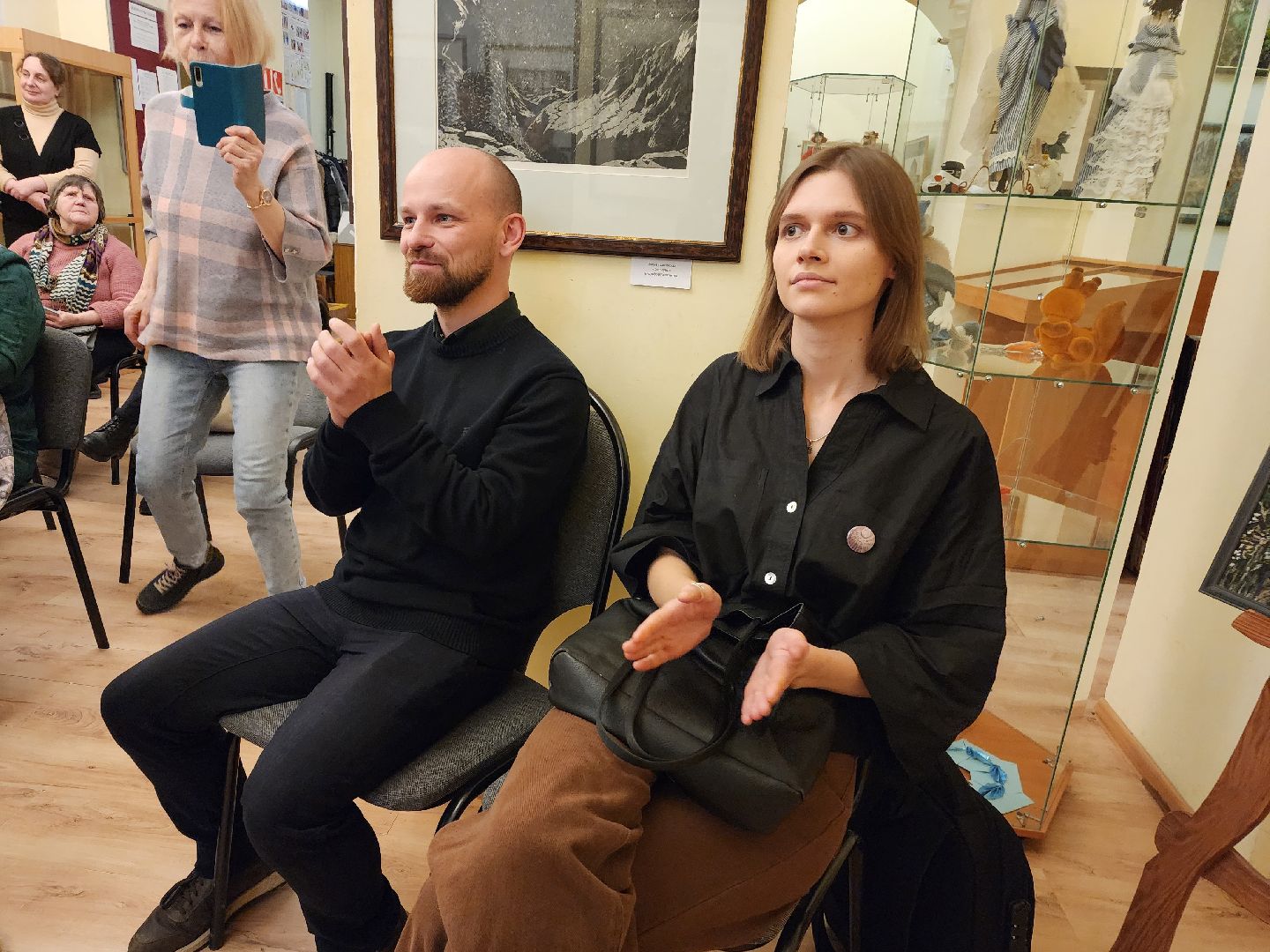 фрязино, художественная выставка, молодые художники, живопись,