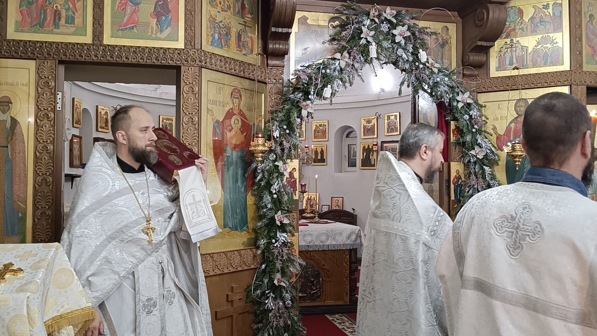 крещение господне, лобня, святая вода,