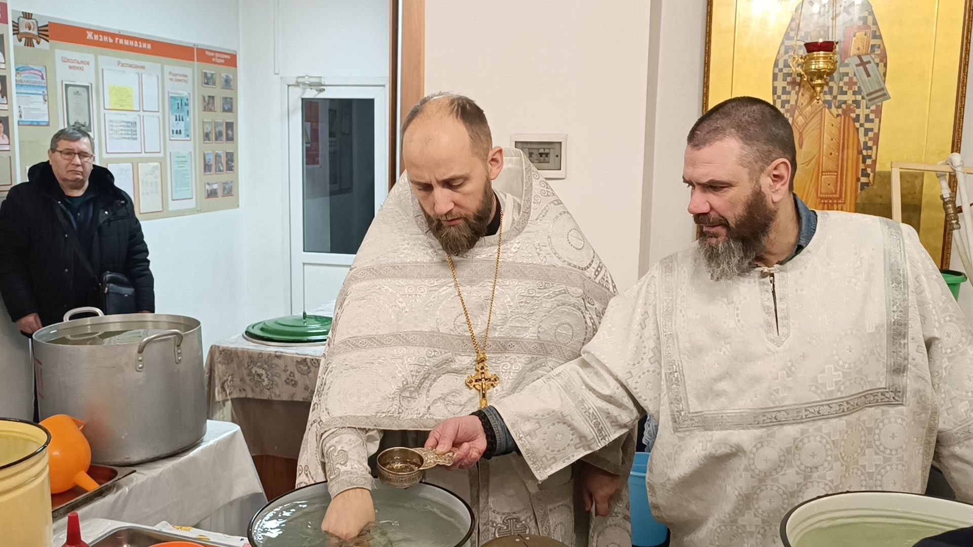 крещение господне, лобня, святая вода,