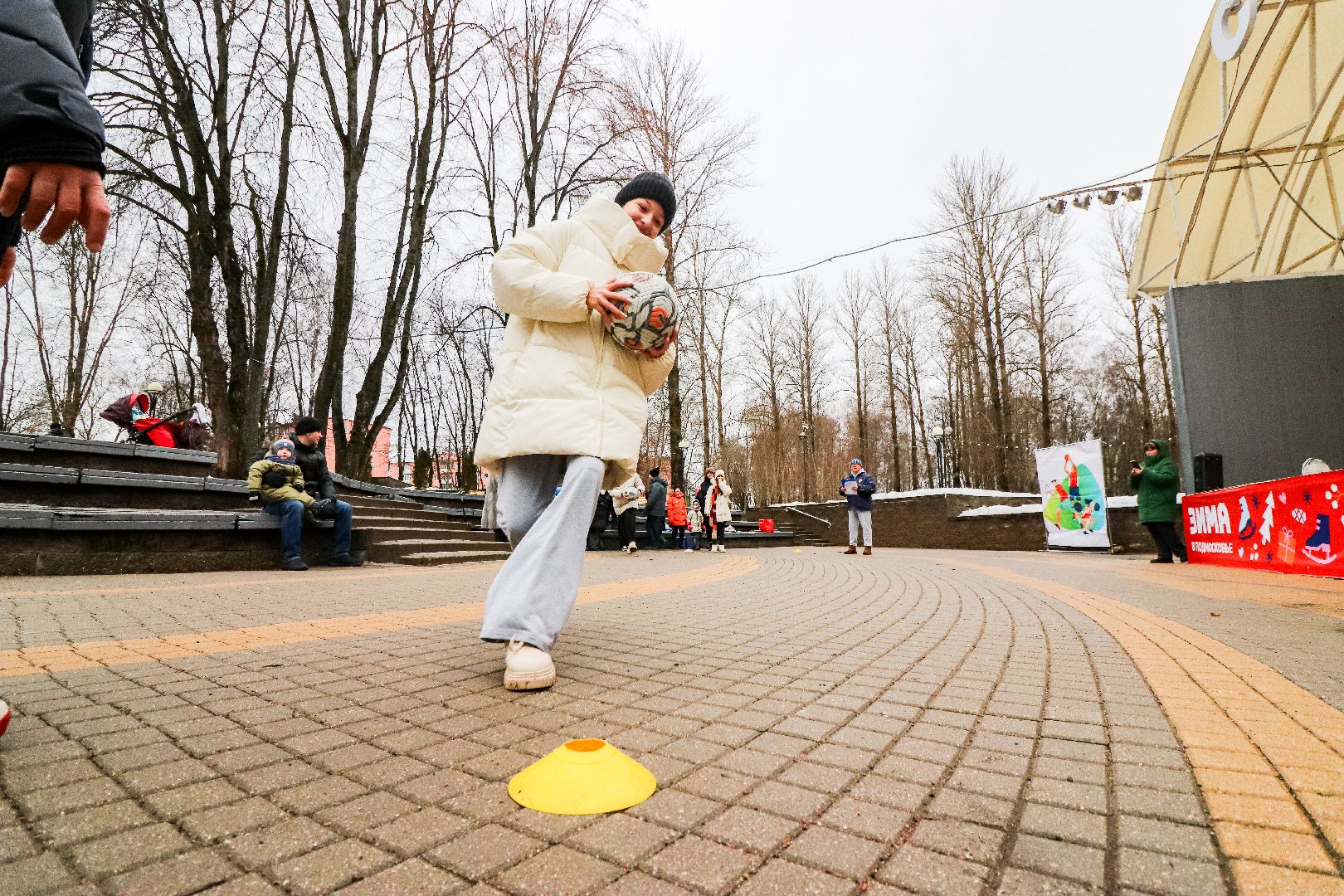 Клин, общество, парки, спорт, игры с детьми, зима в подмосковье, вертикалки,