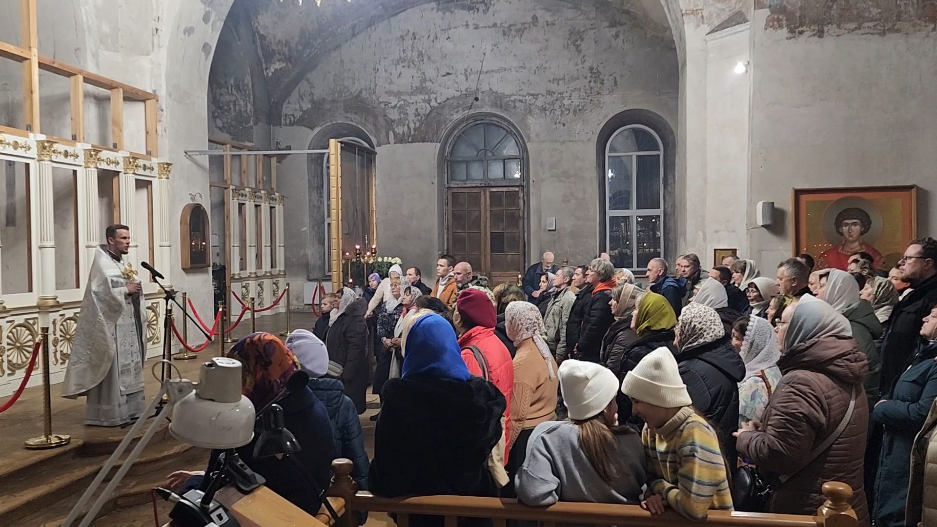 Бронницы, Иерусалимский храм, освящение воды, Ночное богослужение в Крещение,