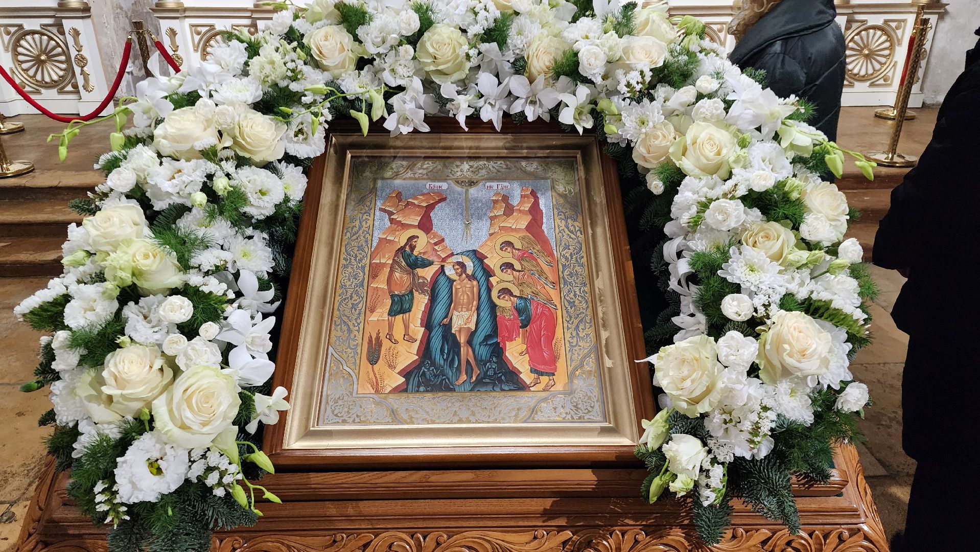 Бронницы, Иерусалимский храм, освящение воды, Ночное богослужение в Крещение,