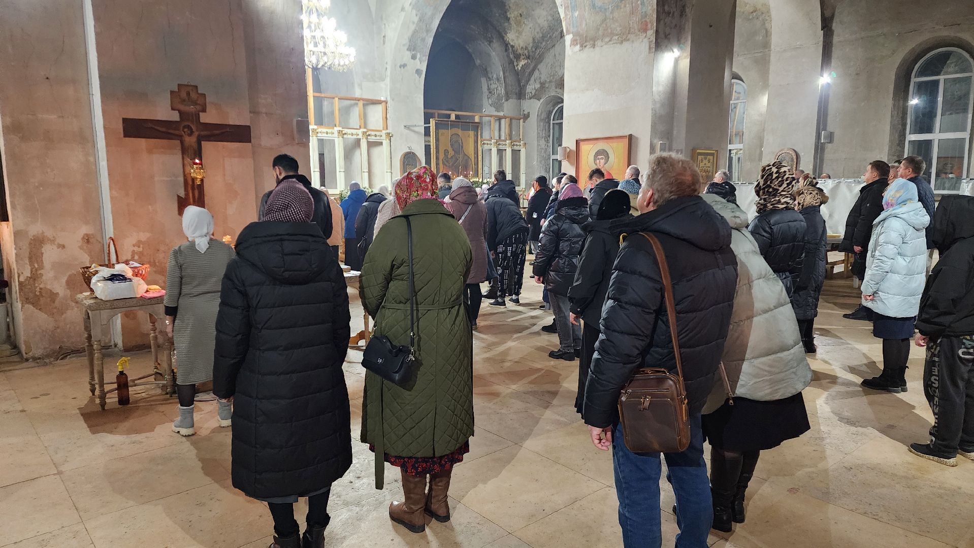 Бронницы, Иерусалимский храм, освящение воды, Ночное богослужение в Крещение,