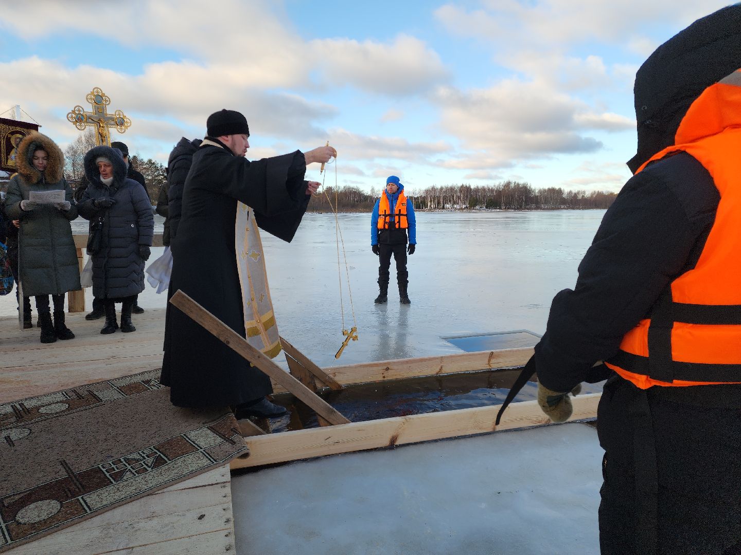 Черноголовка, Крещение, Крещенские купания,