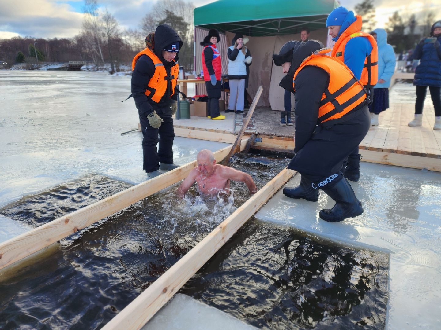 Черноголовка, Крещение, Крещенские купания,