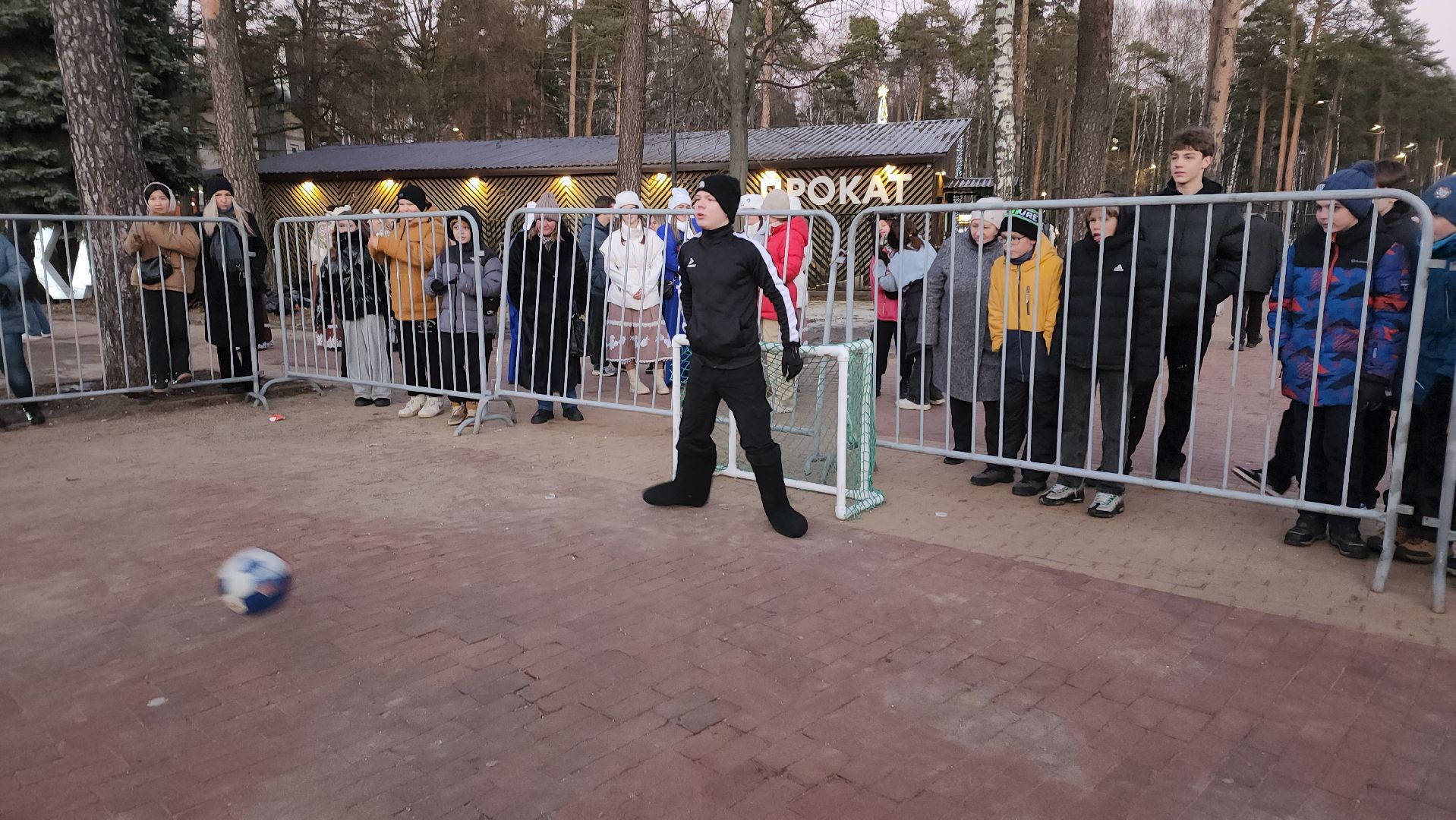 футбол, валенки, парк, балашиха, школьники, соревнования, вертикалки,