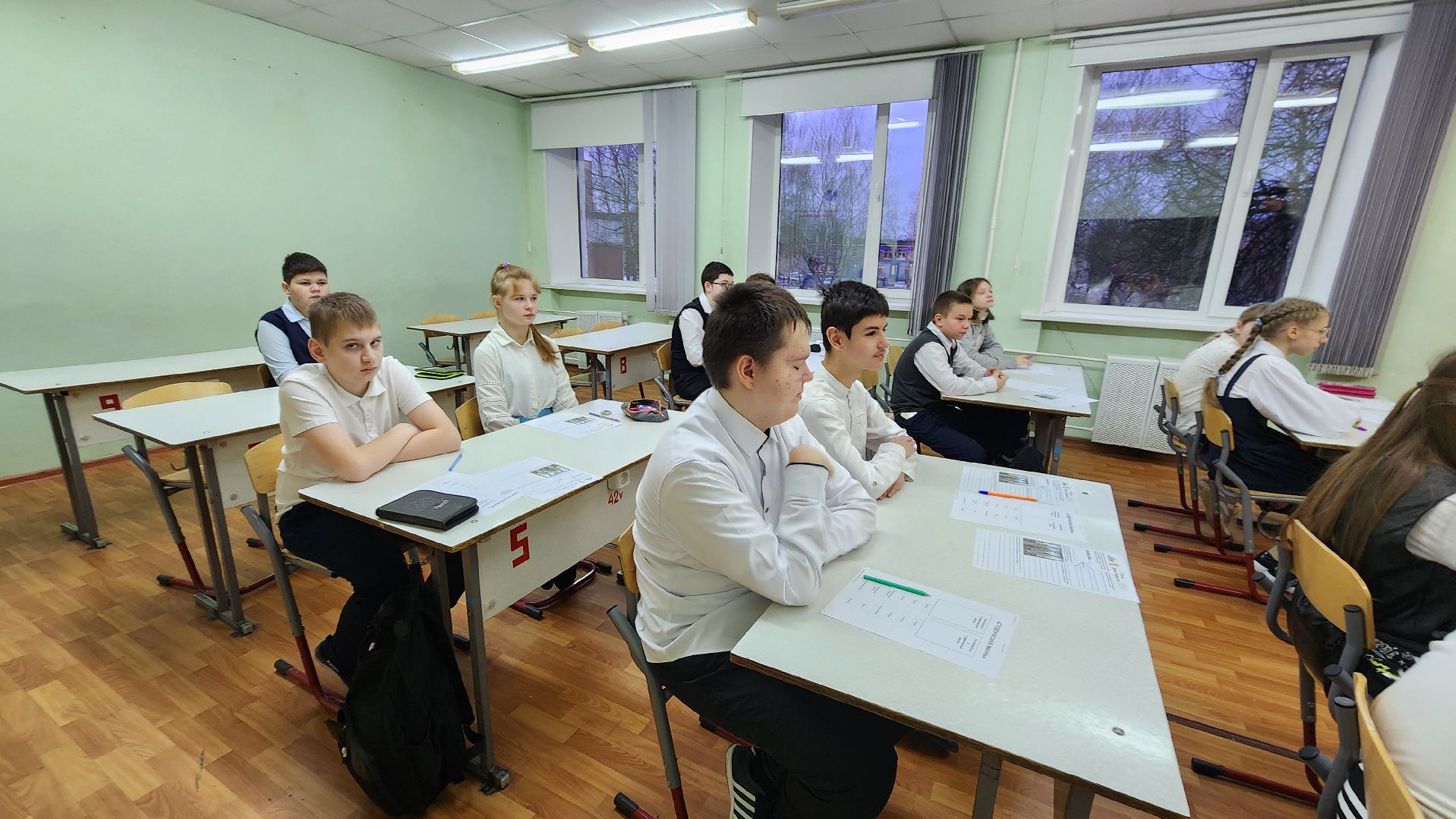 Школа, торжественная линейка, Лобня, вертикалки,