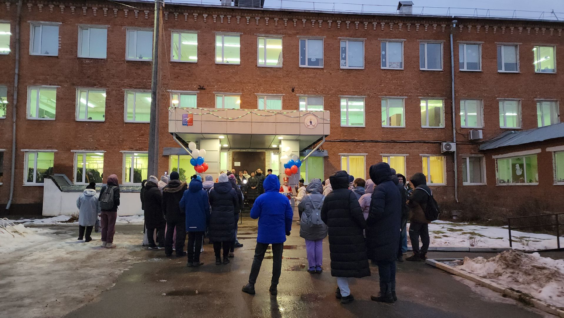 Школа, торжественная линейка, Лобня, вертикалки,