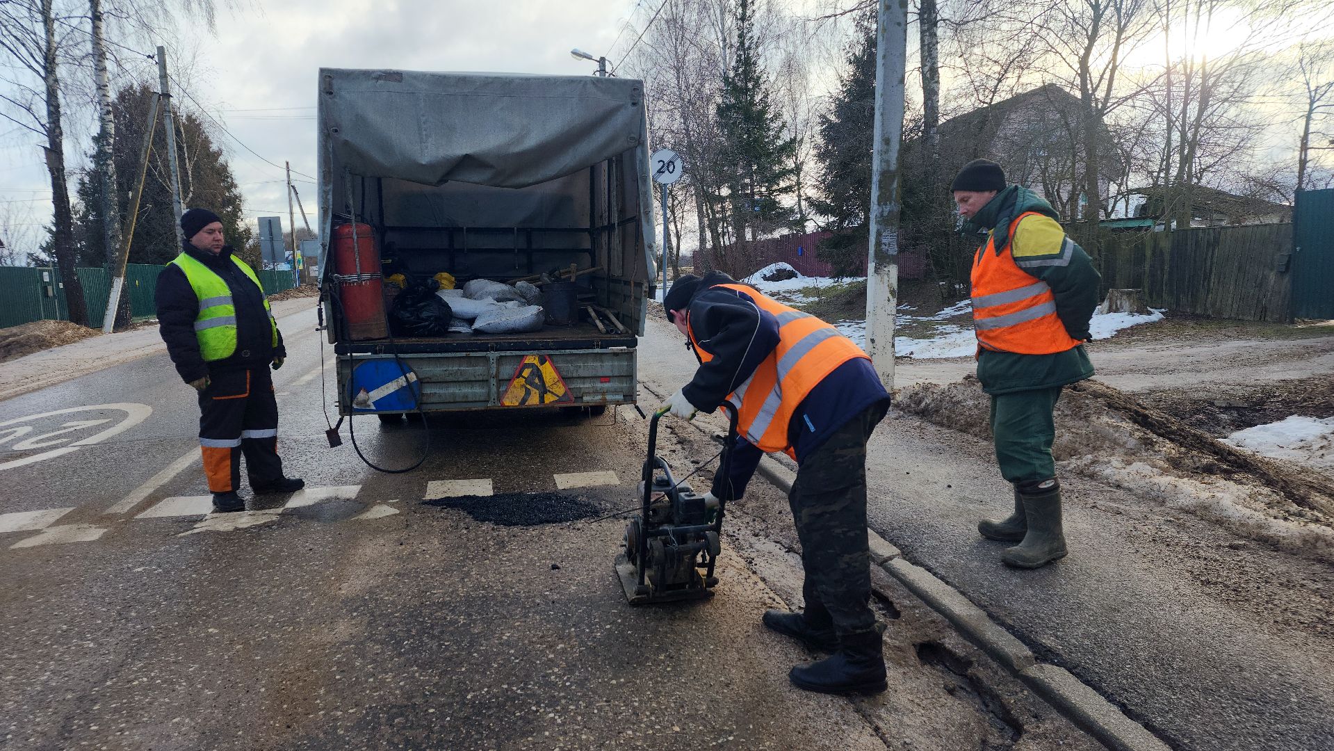 ремонт дорог, ямочный ремонт, мосавтодор, вертикалки,