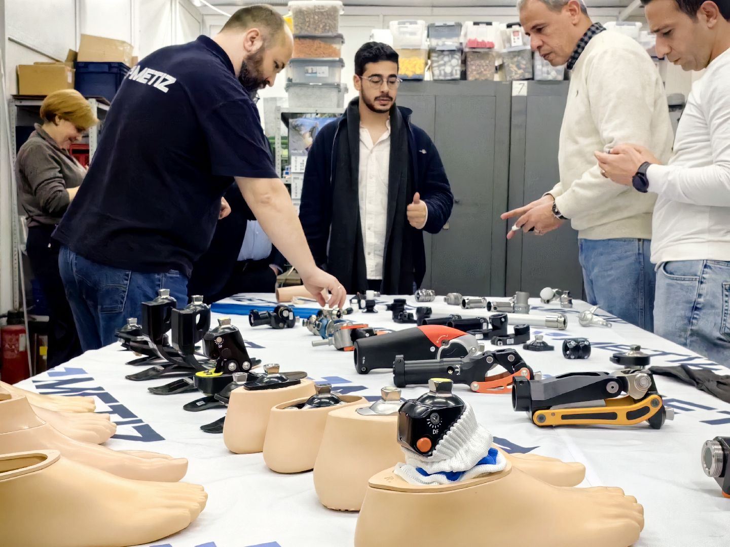 производство, протезы конечностей, экскурсия, партнеры, делегация,