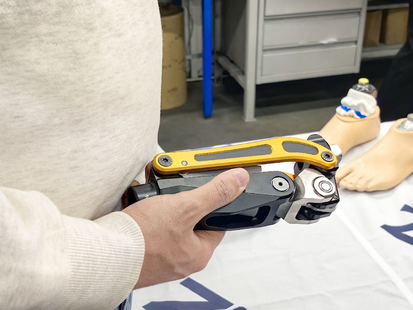 производство, протезы конечностей, экскурсия, партнеры, делегация,