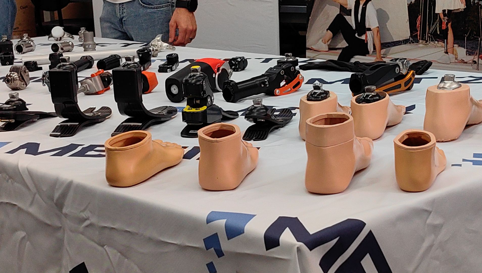 производство, протезы конечностей, экскурсия, партнеры, делегация,