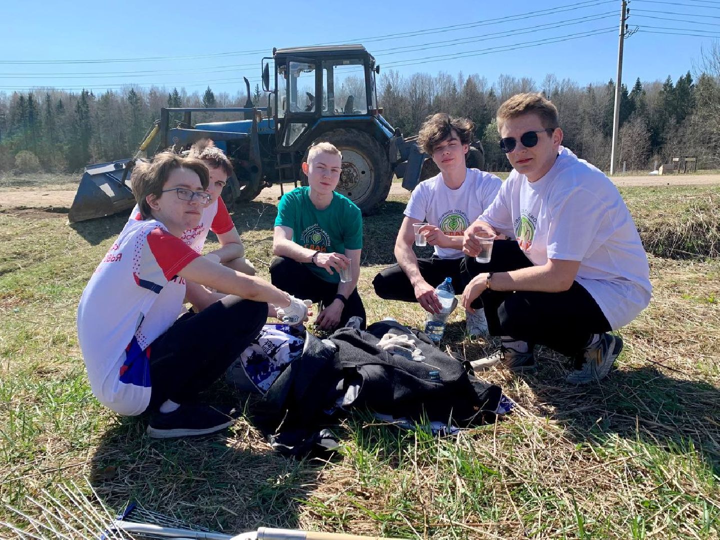 Можайск, Можайский городской округ, Подмосковье, субботник, 9 мая, Единая Россия, уборка территории, волонтёры