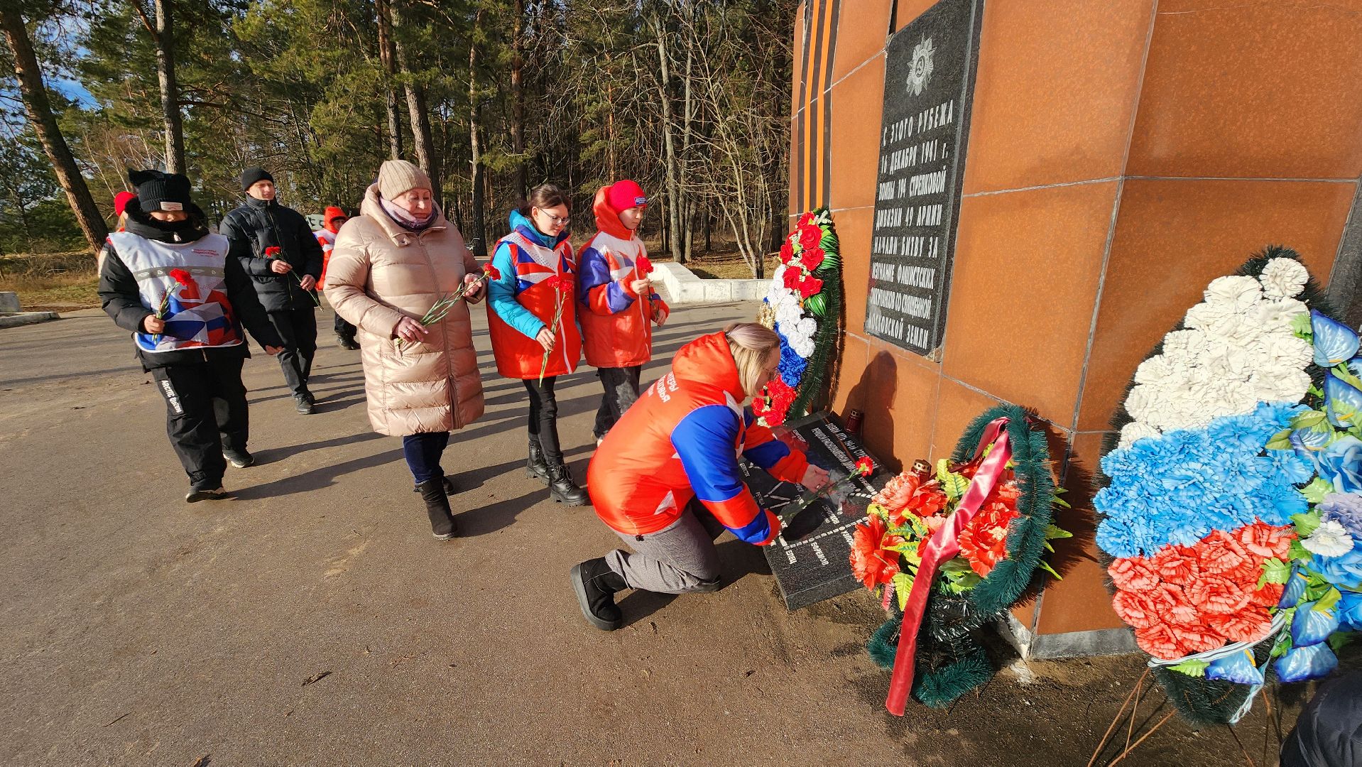 протвино, патриотическая акция, субботник, волонтеры подмосковья,