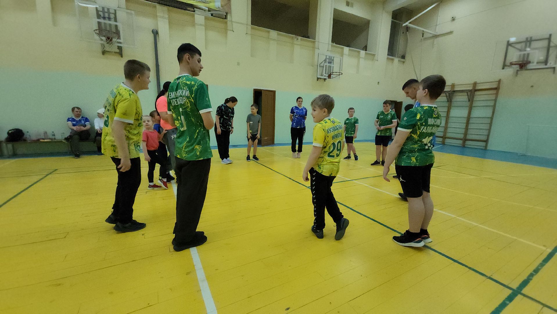 дети с особенностями развития, мини-футбол, Тренировки для детей, вертикалки,