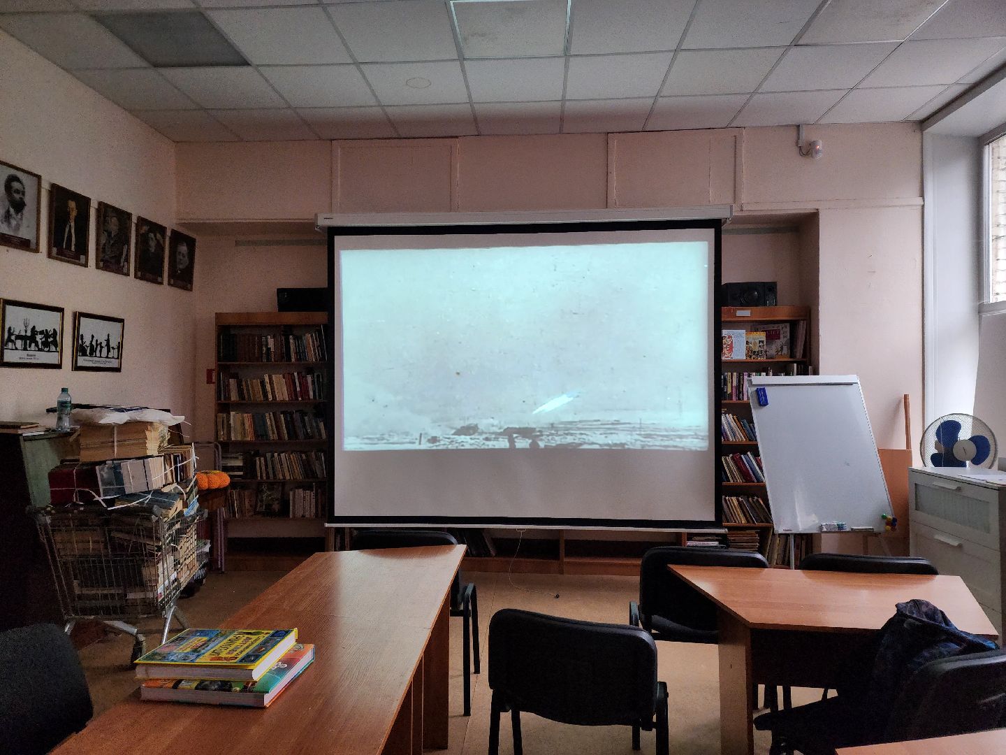 Кинопоказ, блокада ленинграда, библиотека,