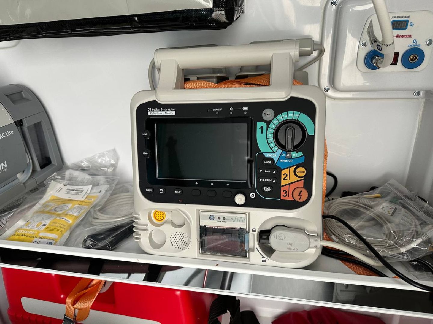 медицина, машина скорой помощи, домодедовская подстанция скорой, новое оборудование,