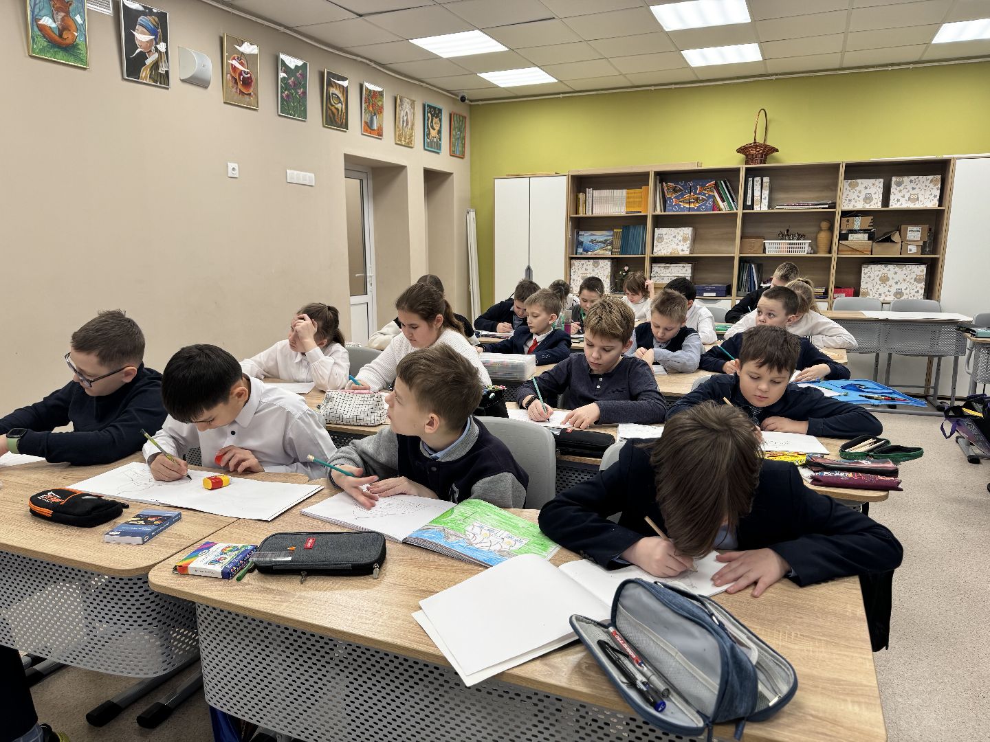 шаховская, новая учительница, изобразительное искусство, ученики, рисование,