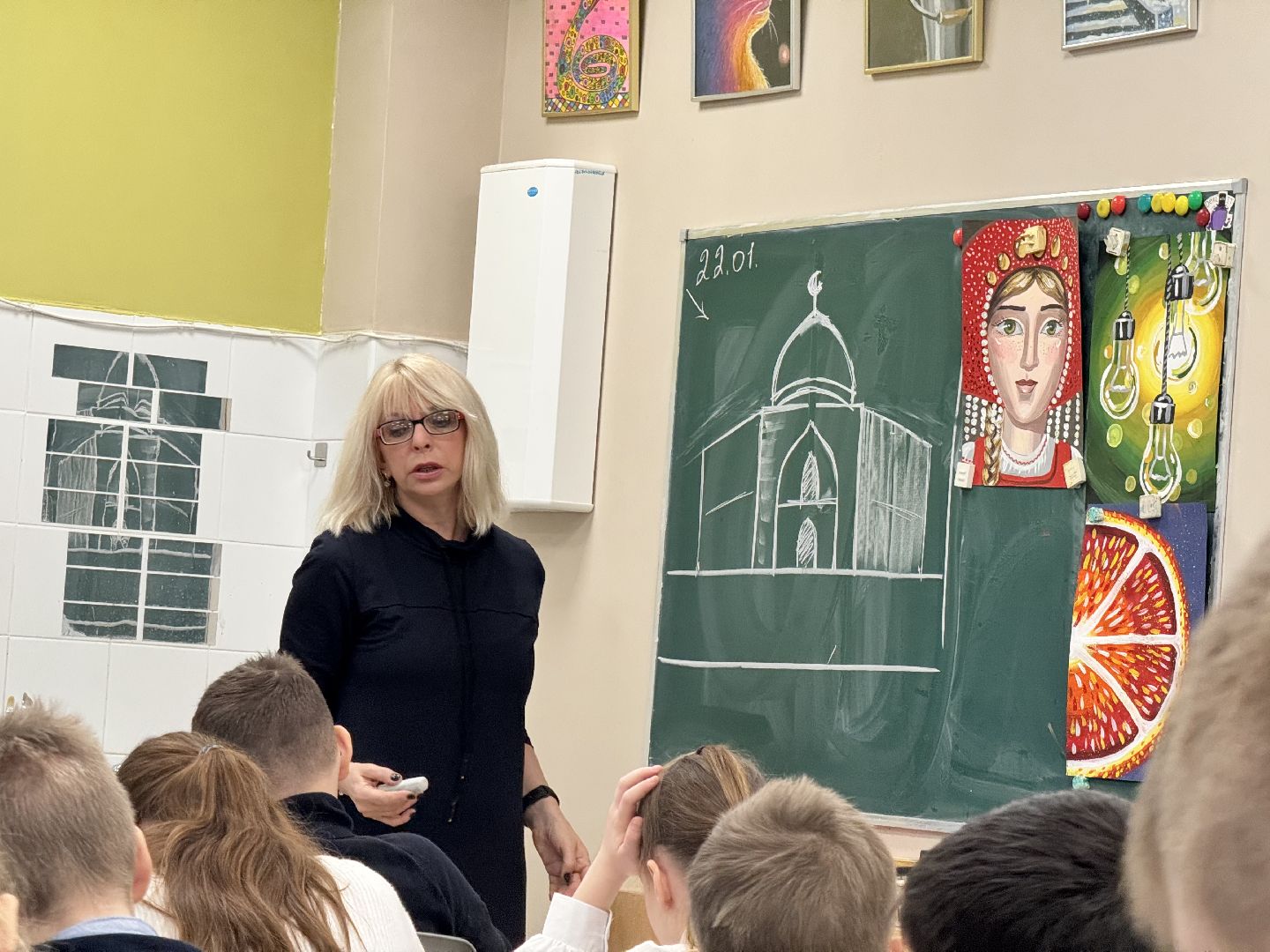 шаховская, новая учительница, изобразительное искусство, ученики, рисование,