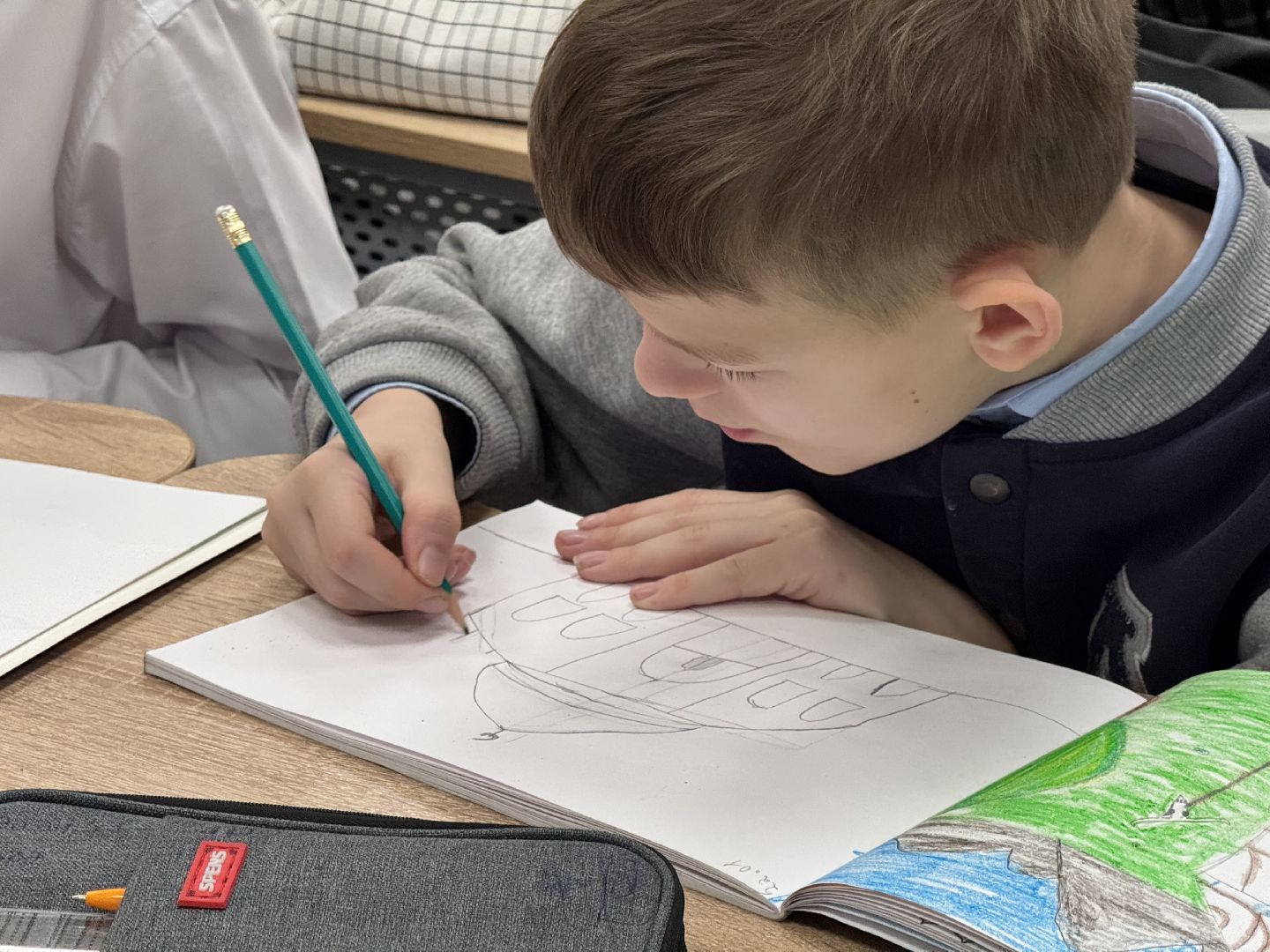 шаховская, новая учительница, изобразительное искусство, ученики, рисование,