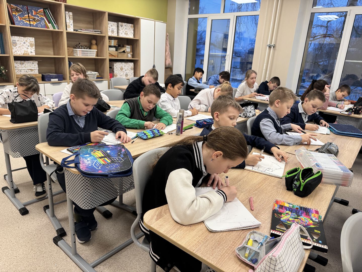 шаховская, новая учительница, изобразительное искусство, ученики, рисование,