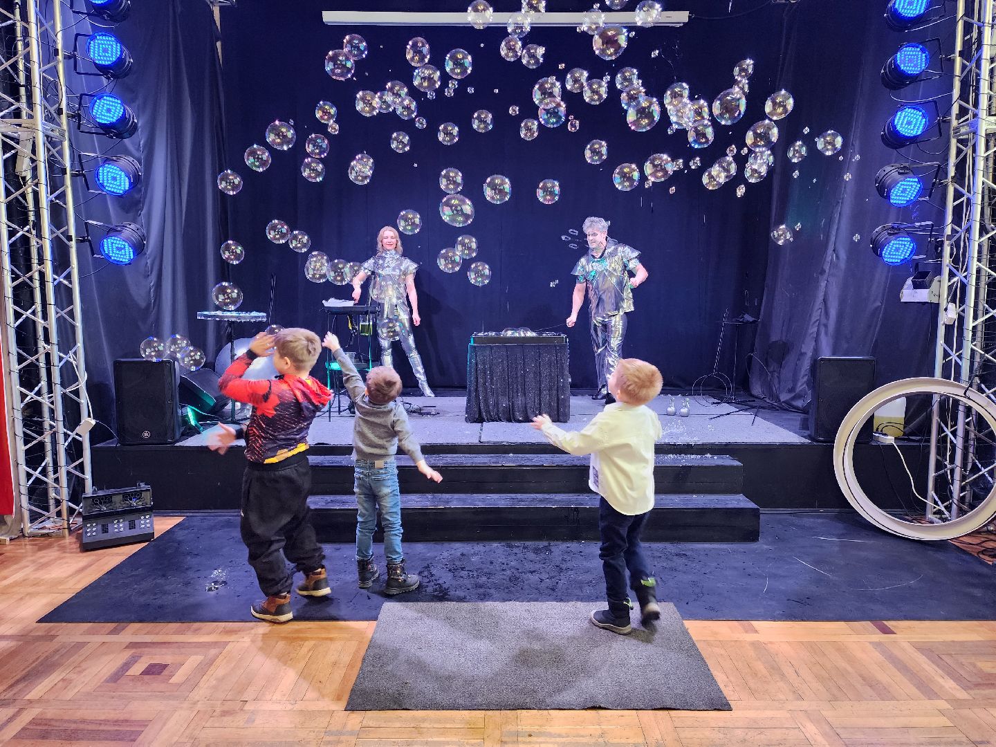 раменское, общество, шоу мыльных пузырей в дк победа,